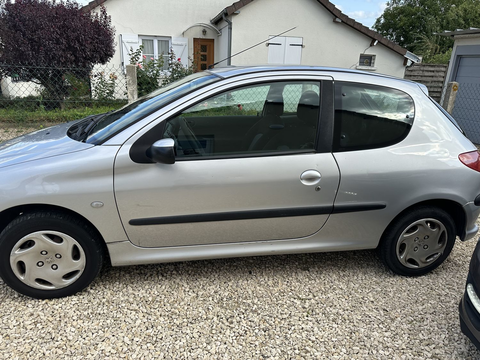 Peugeot 206 1.4i X Line