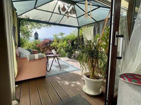    Superbe T3 meubl� avec jardin et vue Mont-Blanc Appartement - 3 pi�ce(s) - 62 m�