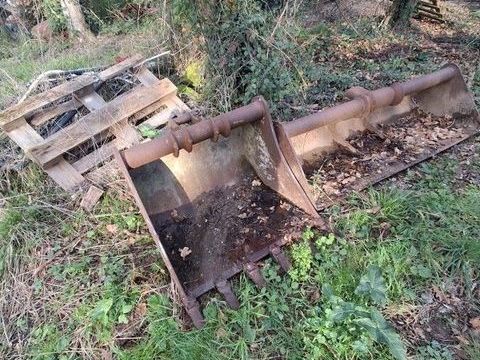 Utilitaire Pieces d&eacute;tach&eacute;es et accessoires Engins BTP  occasion Saint-Georges-des-Coteaux 17810