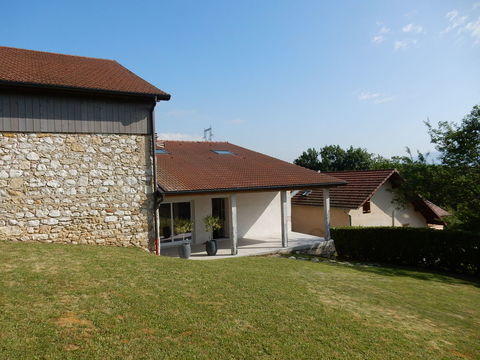   Maison en Pierre de 64m�hab + Grande (63m� au sol) sur 659m� de terrain Maison - 5 pi�ce(s) - 64 m�