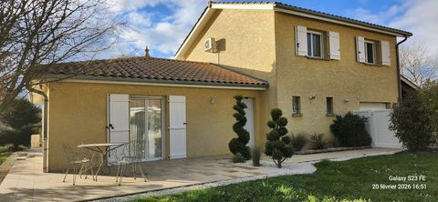   Maison � Toussieu (136 m�, 4 chambres, 900 m� de terrain) Maison - 5 pi�ce(s) - 136 m�