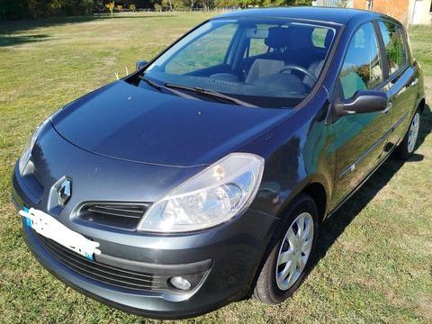 Renault Clio 1.2i RT 2007 occasion Reignac 33860