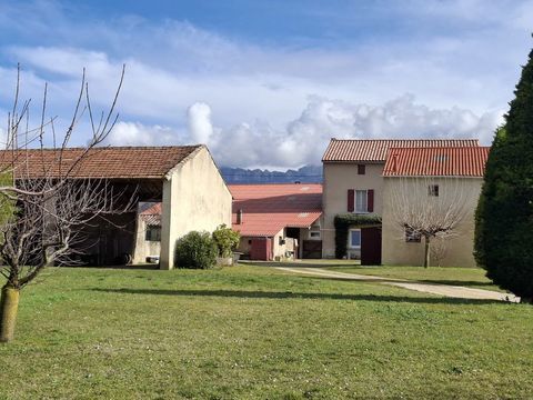   joli corps de ferme situ� au pied du Vercors Ferme - 5 pi�ce(s) - 160 m�