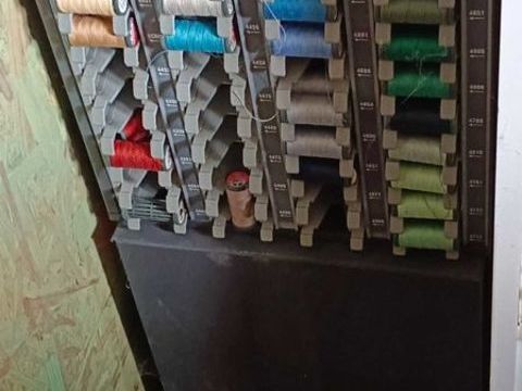 2 pr&eacute;sentoir cube fils DMC  m&eacute;tal gris 60 25290 Ornans