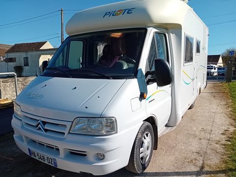 PILOTE Camping car 2005 occasion Burcy 77760