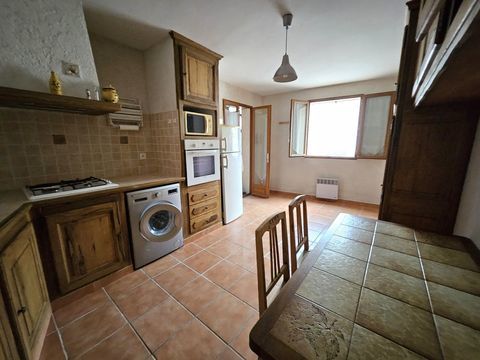   Maison de village enti�rement r�nov�e avec terrasse + terrain 2500 m2 � proximit� Maison - 3/4 pi�ce(s) - 90 m�