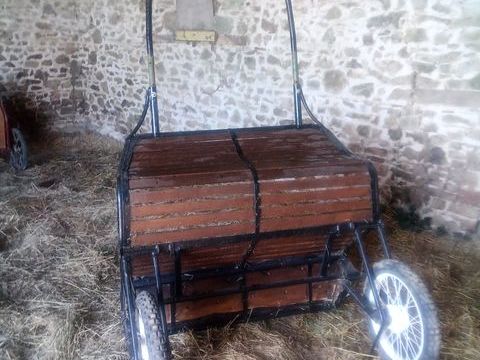 Cariole double poney 450 53240 La bigottire