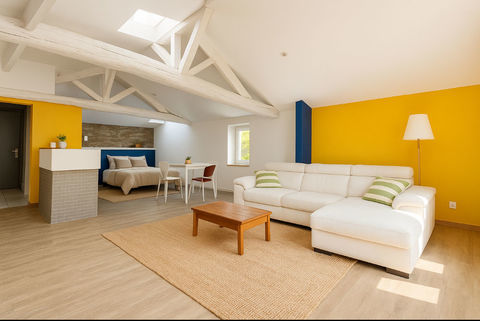   au calme, appartement atypique lumineux  Appartement - 2 pi�ce(s) - 53 m�