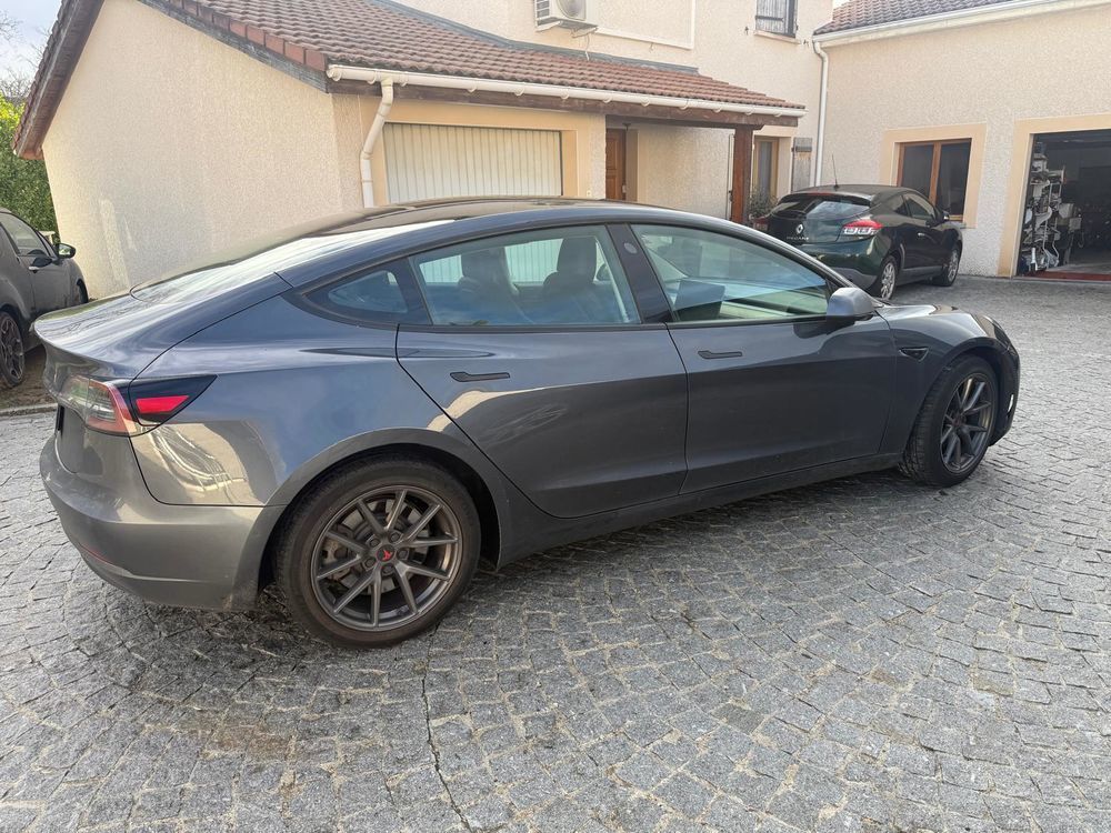 Model 3 MODEL 3 Autonomie Standard Plus RWD 2021 occasion 38080 L'Isle-d'Abeau