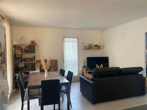   particulier SUPERBE T2  48 M2 AIX / PALETTE Appartement - 2 pi�ce(s) - 48 m�