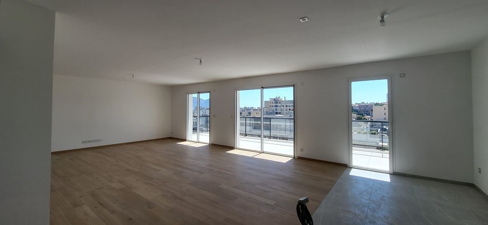   Marseille 8