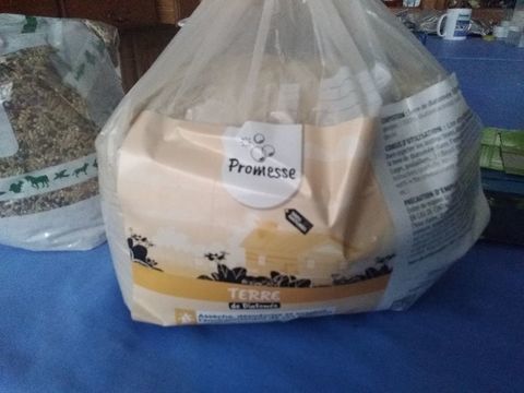 1,5 Kg  terre  Diatom&eacute;e + Graines  canaris + Sable Maritime 10 76610 Le havre