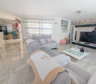  Maison � vendre 8 pi�ces 196 m�