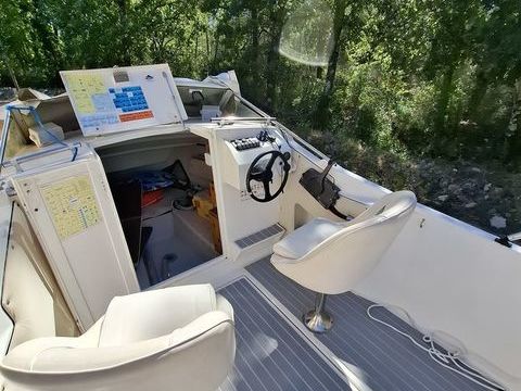 Bateaux &agrave; moteur P&ecirc;che-promenade 1991 occasion Rocbaron 83136