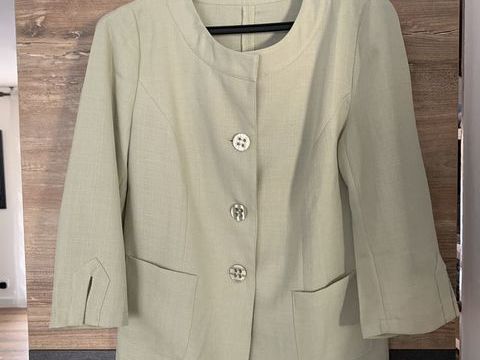 Vends    Veste  d' été   femme  couleur vert clair Saleilles (66)