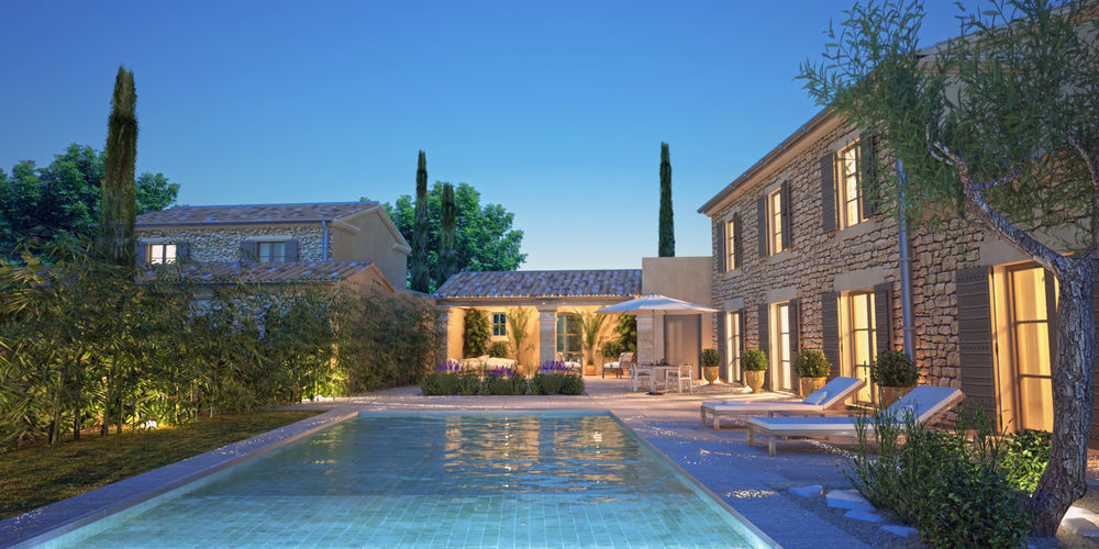   Uzès (30700)