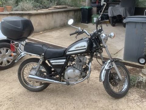 Moto SUZUKI 2000 occasion Mour&egrave;ze 34800