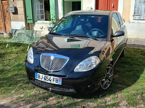 Lancia Ypsilon 1.4 16v 95 Platino 2008 occasion Saurat 09400
