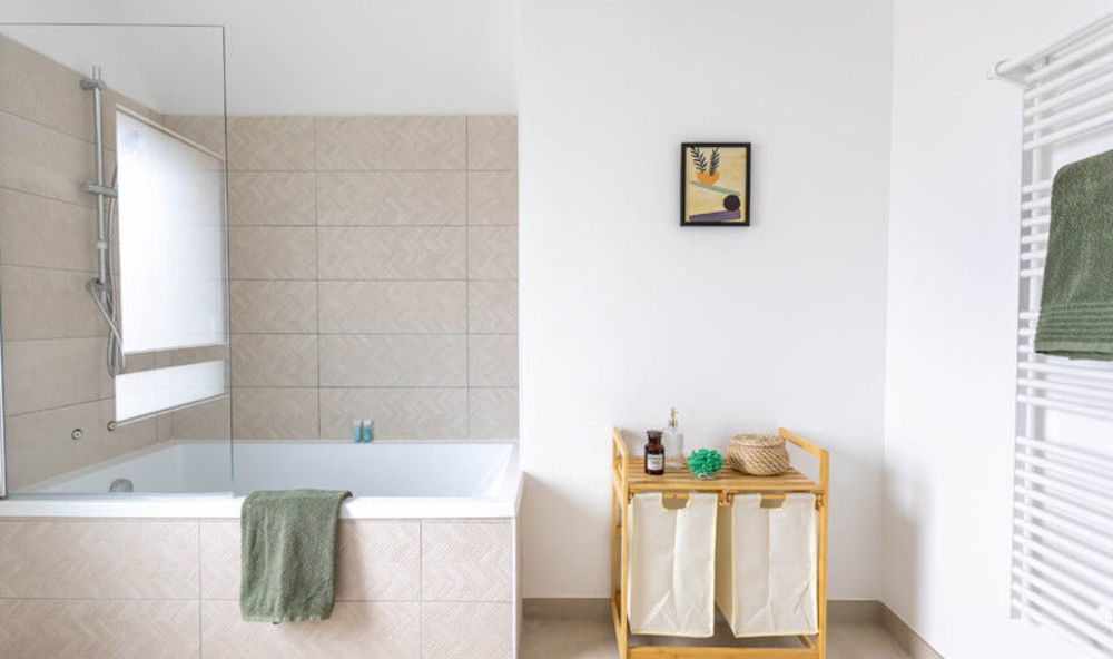 Maisons neuves   Larmor-Baden (56870)