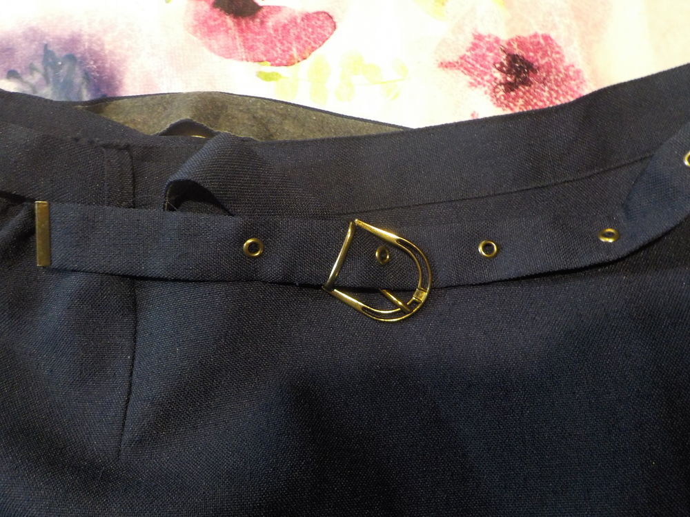 JUPE BLEU MARINE T40 Vêtements