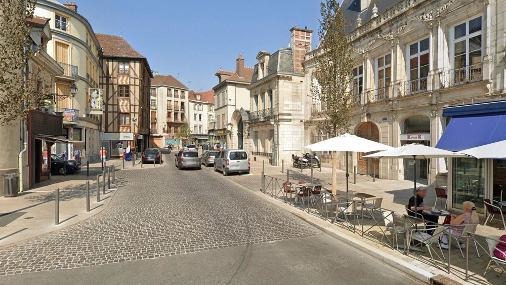   Troyes (10000)