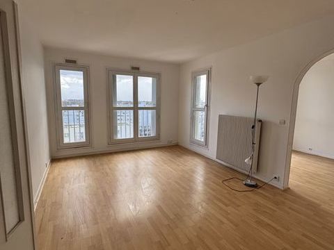   Spacieux appartement T5 avec balcon - 10min RER A Appartement - 5 pi�ce(s) - 89 m�
