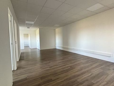 BUREAUX 65M2 ST CYPRIEN RARE 683 66750 Saint-cyprien