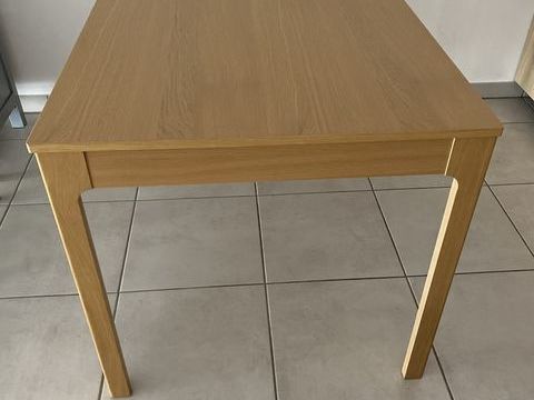Table rectangulaire bois clair Sète (34)