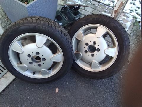 Pi&egrave;ces et &eacute;quipements Voiture Pi&egrave;ces et &eacute;quipements Voiture  occasion Saint-Germain-Laprade 43700