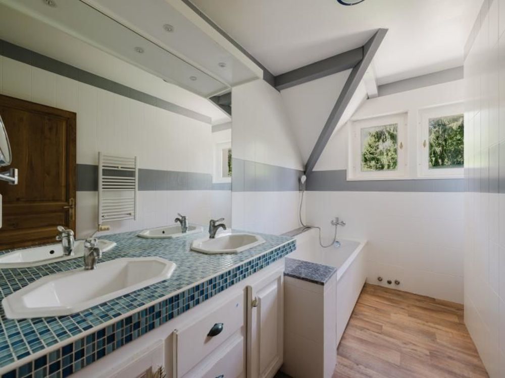 � vendre  Maison �chenevex (01170)