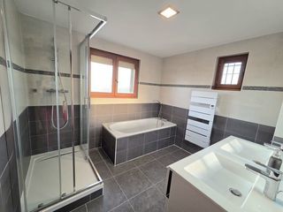  Maison � vendre 9 pi�ces 200 m�