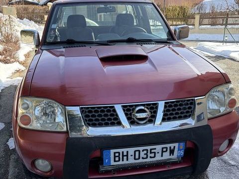 Nissan Navara 2.5 dCi 144 ch King Cab Sport 4x2 2003 occasion Brian&ccedil;on 05100