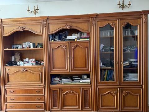 Armoire du XIX sicle en bois sculpt, hritage familial 1200 Clichy (92)