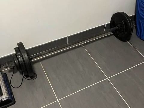 alteres avec barres et disques 50kg 40 13150 Tarascon