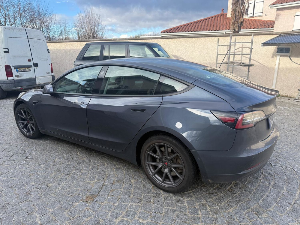 Model 3 MODEL 3 Autonomie Standard Plus RWD 2021 occasion 38080 L'Isle-d'Abeau