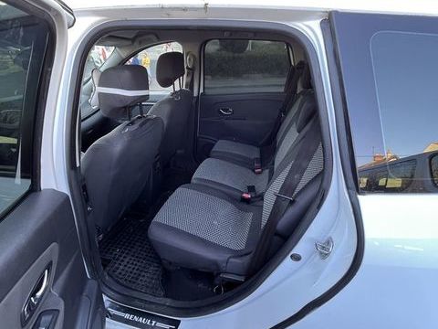 Renault Grand Sc&eacute;nic III Grand Sc&eacute;nic dCi 110 Energy eco2 Bose Edition 7 pl 2014 occasion Corbeil-Essonnes 91100