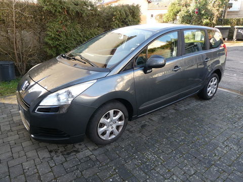 Peugeot 5008 1.6VTI essence 120CV 2011 occasion &Eacute;pinal 88000