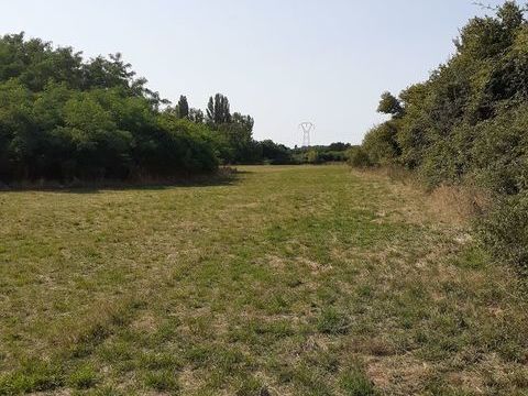 pr&eacute; &agrave; Varennes Vauzelles 150 58000 Nevers