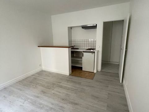   PARIS 75015 STUDIO MEUBLE Appartement - 1 pi�ce(s) - 18 m�