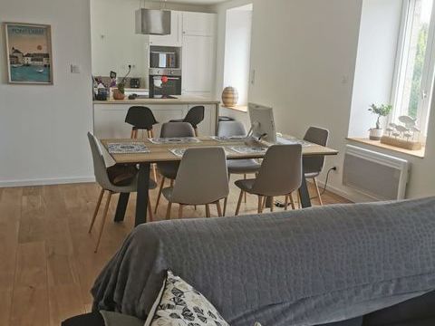   T3 lumineux 80 m� sans vis-�-vis Centre-ville de Landivisiau Appartement - 3 pi�ce(s) - 80 m�