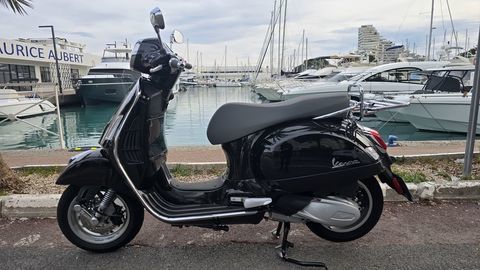Scooter VESPA 2025 occasion Cannes 06400