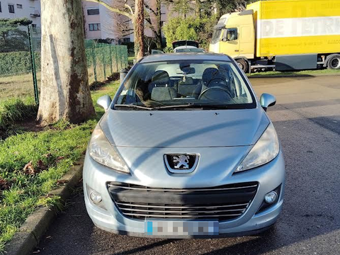 Peugeot 207 1.6 VTi 120ch F&eacute;line A 2010 occasion D&eacute;cines-Charpieu 69150