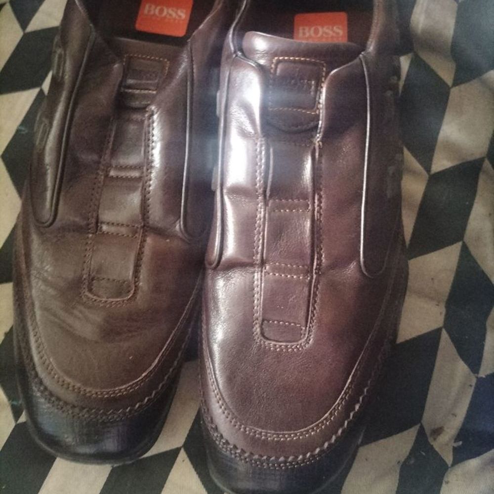 Basket cuir Hugo Boss pointure 42 neuf Chaussures