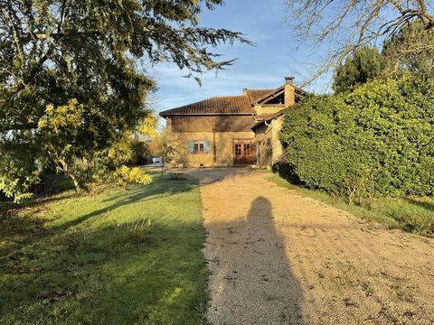   Maison de caract�re  Maison - 7 pi�ce(s) - 275 m�