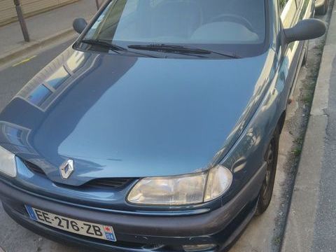 Renault Laguna 1.8i RT 1995 occasion Fontenay-sous-Bois 94120