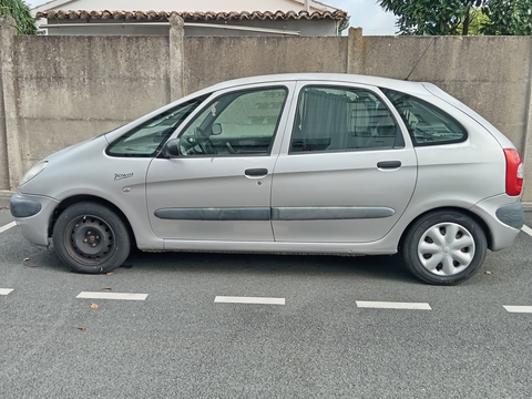Citro&euml;n Picasso Xsara 1.8i 16V 2000 occasion Fontenay-le-Comte 85200