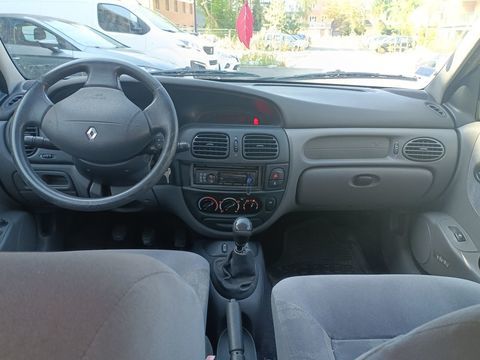 Renault M&eacute;gane 1.4i RTE 1999 occasion Lille 59000