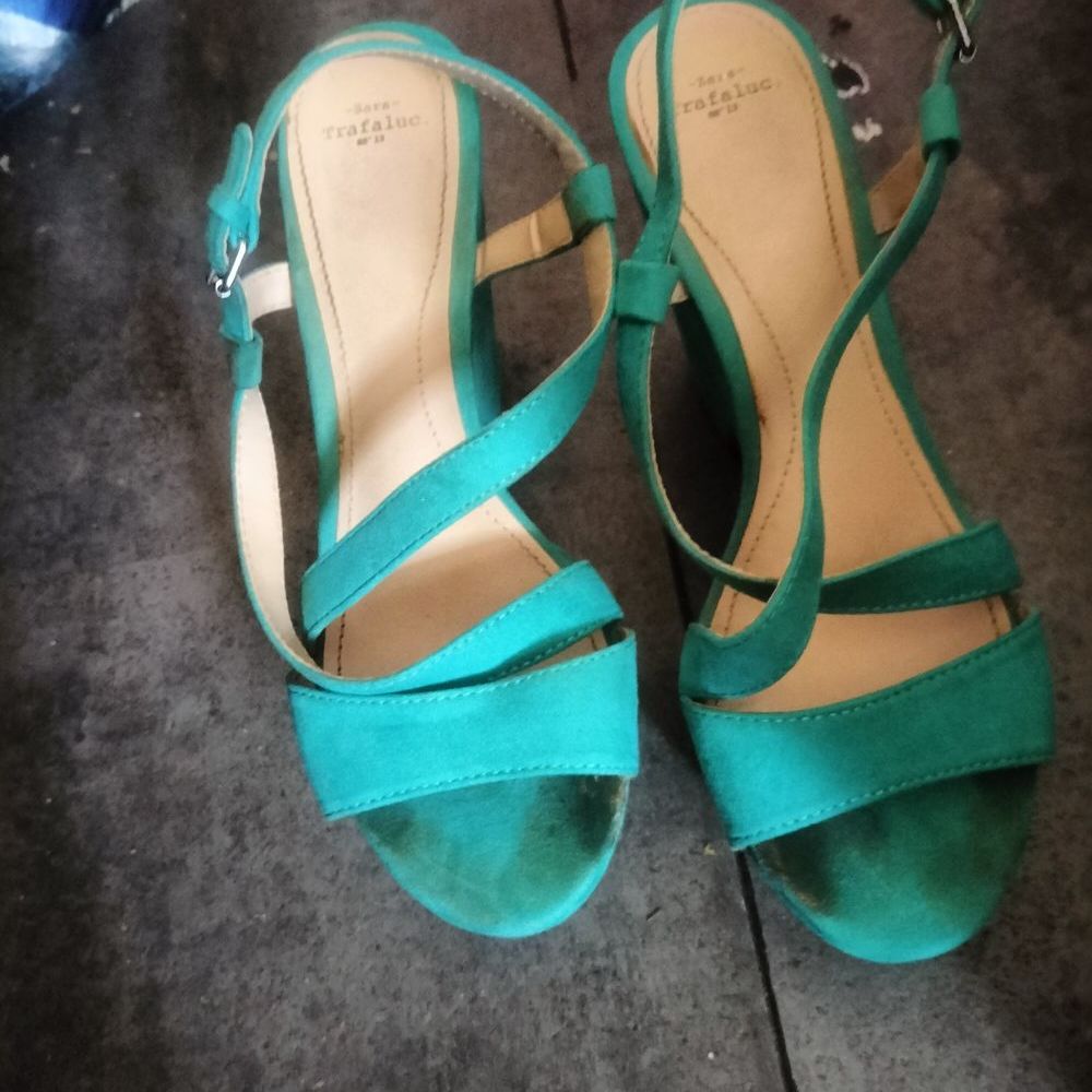 Sandale cuir Zara trafaluc pointure 36 tr&egrave;s bon &eacute;tat Chaussures