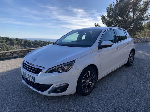 Peugeot 308 1.2 PureTech 110ch S&S BVM5 Allure 2016 occasion Cassis 13260