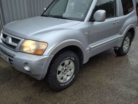 Mitsubishi Pajero court 3.2 DI-D Exceed A 2004 occasion Bourbon-Lancy 71140